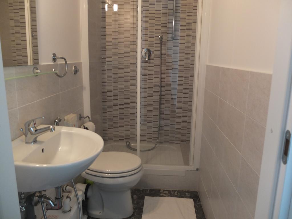 Maxim Rooms Rome Extérieur photo