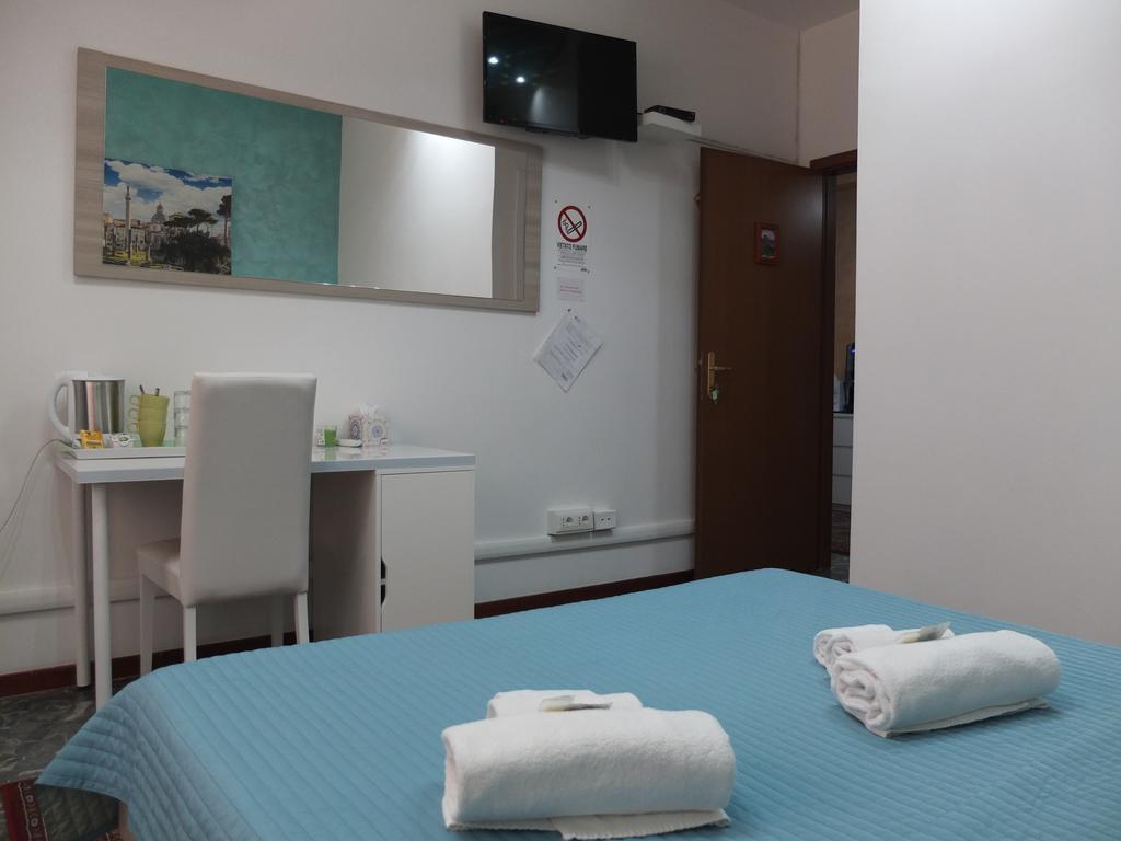 Maxim Rooms Rome Extérieur photo