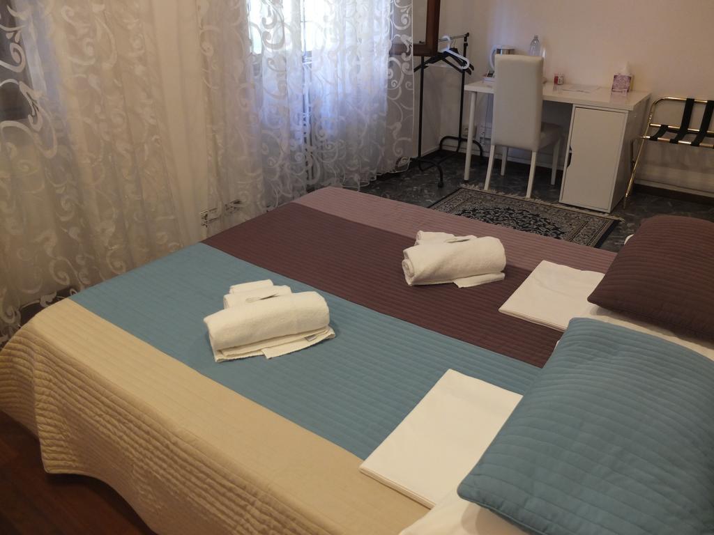 Maxim Rooms Rome Extérieur photo