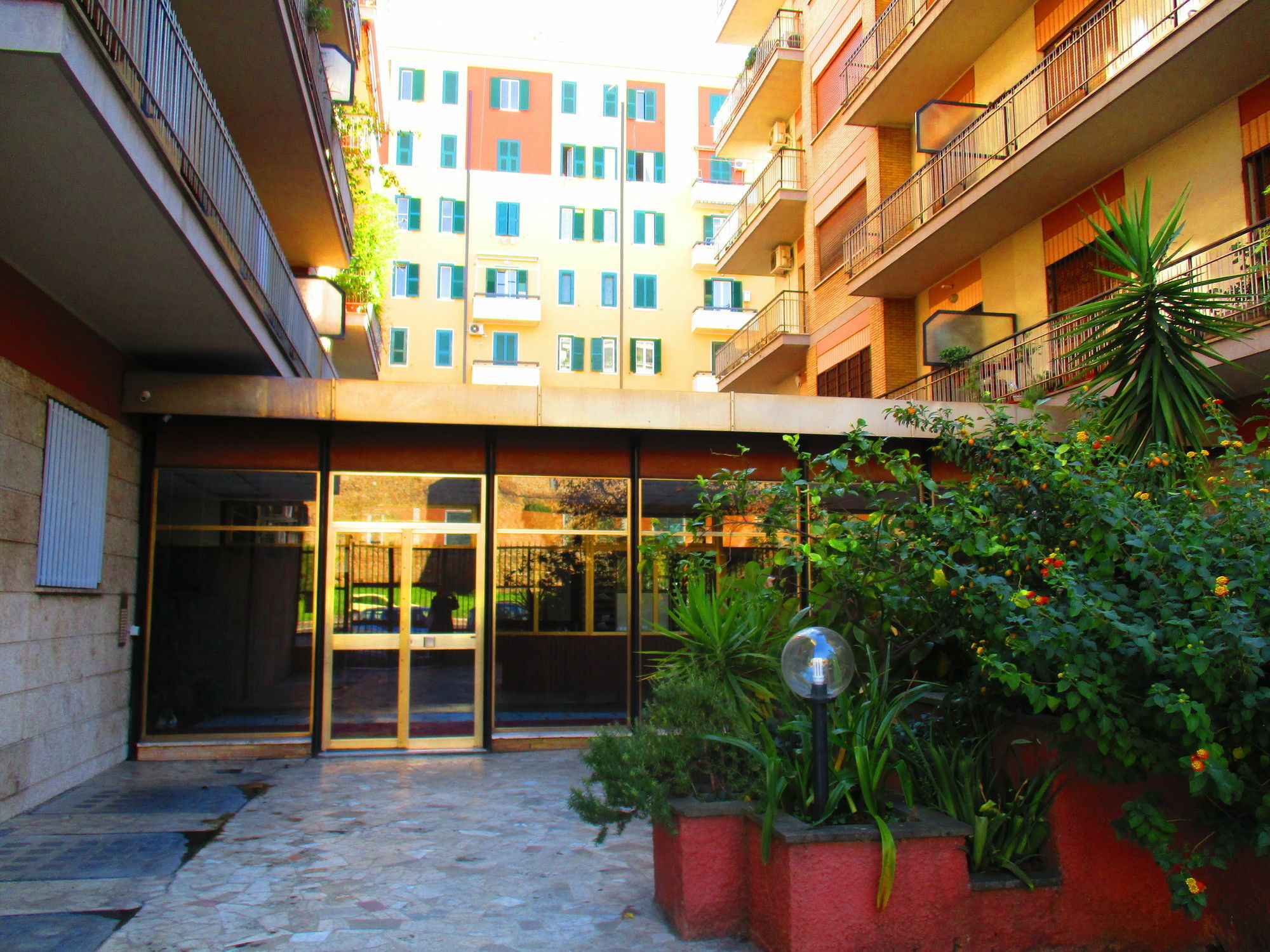 Maxim Rooms Rome Extérieur photo